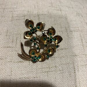 Vintage Brooch 1970s Green Rhinestones 2” on each side flower